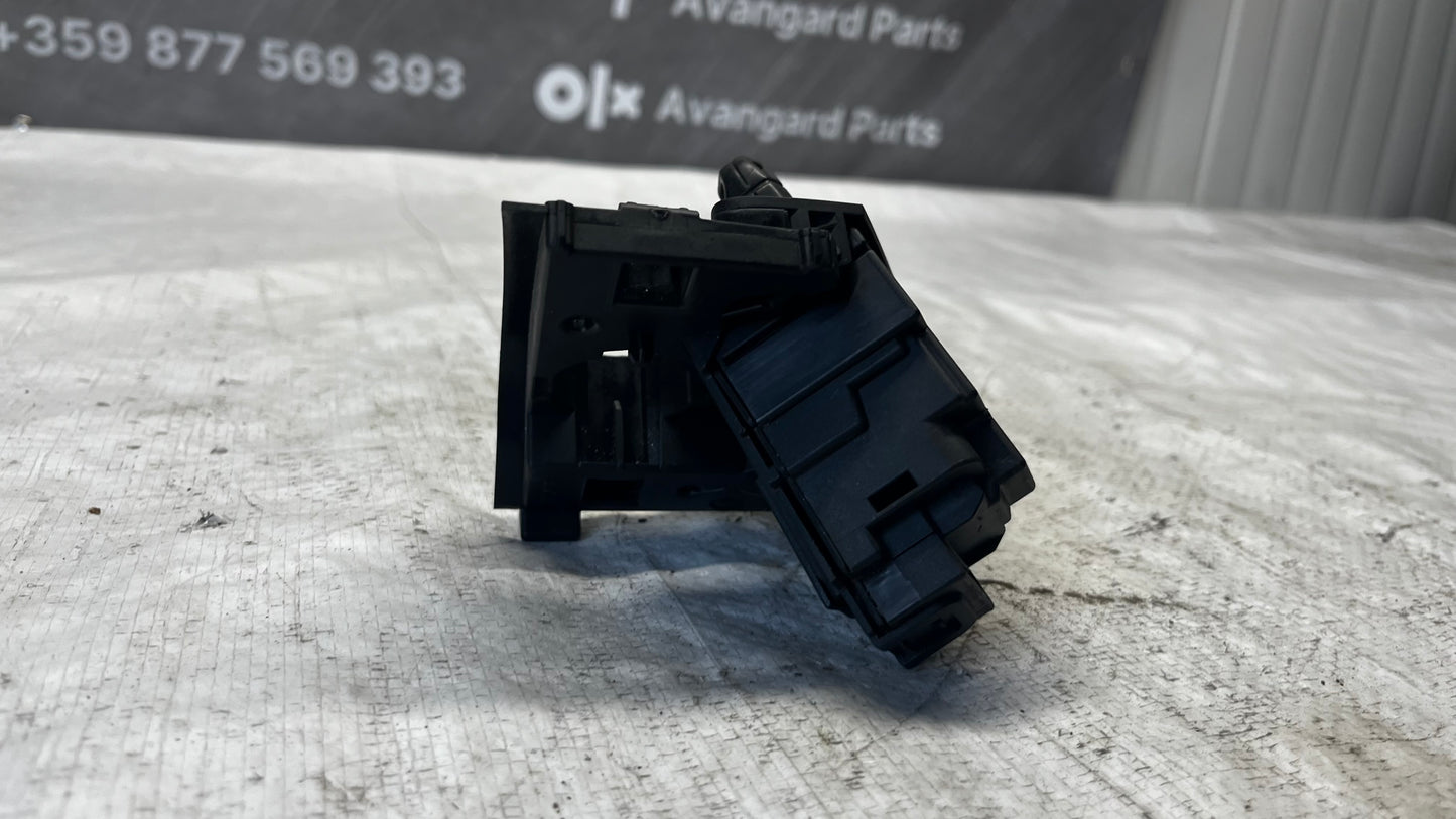 BMW X6 E71 пластмаса ключалка