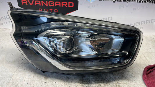 Ford Transit Custom десен фар