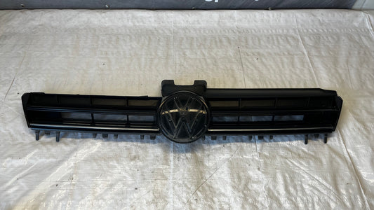 Volkswagen Golf 7 решетка