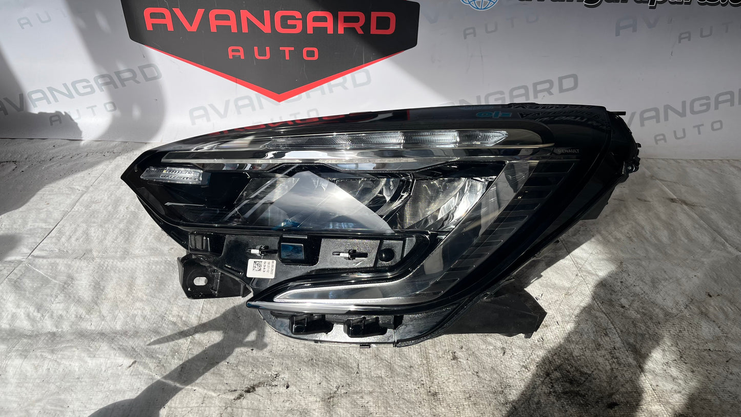 Renault Clio 5 ляв фар