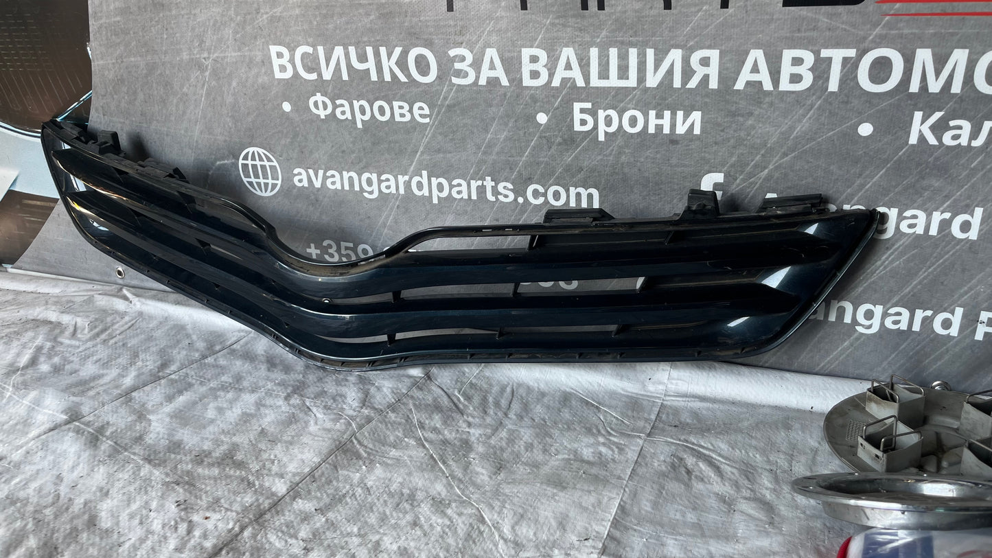 Toyota Verso 3 2009- маска