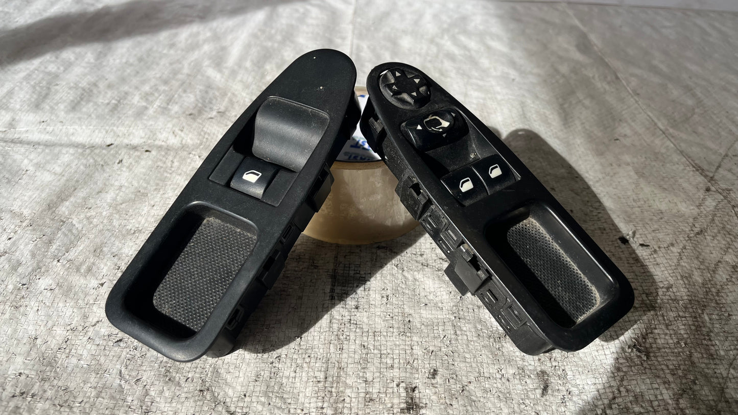 Peugeot Expert 13- бутони за ел стъкла лява и дясна врата