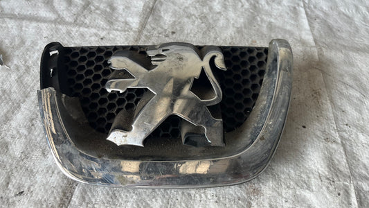 Емблема Peugeot 207