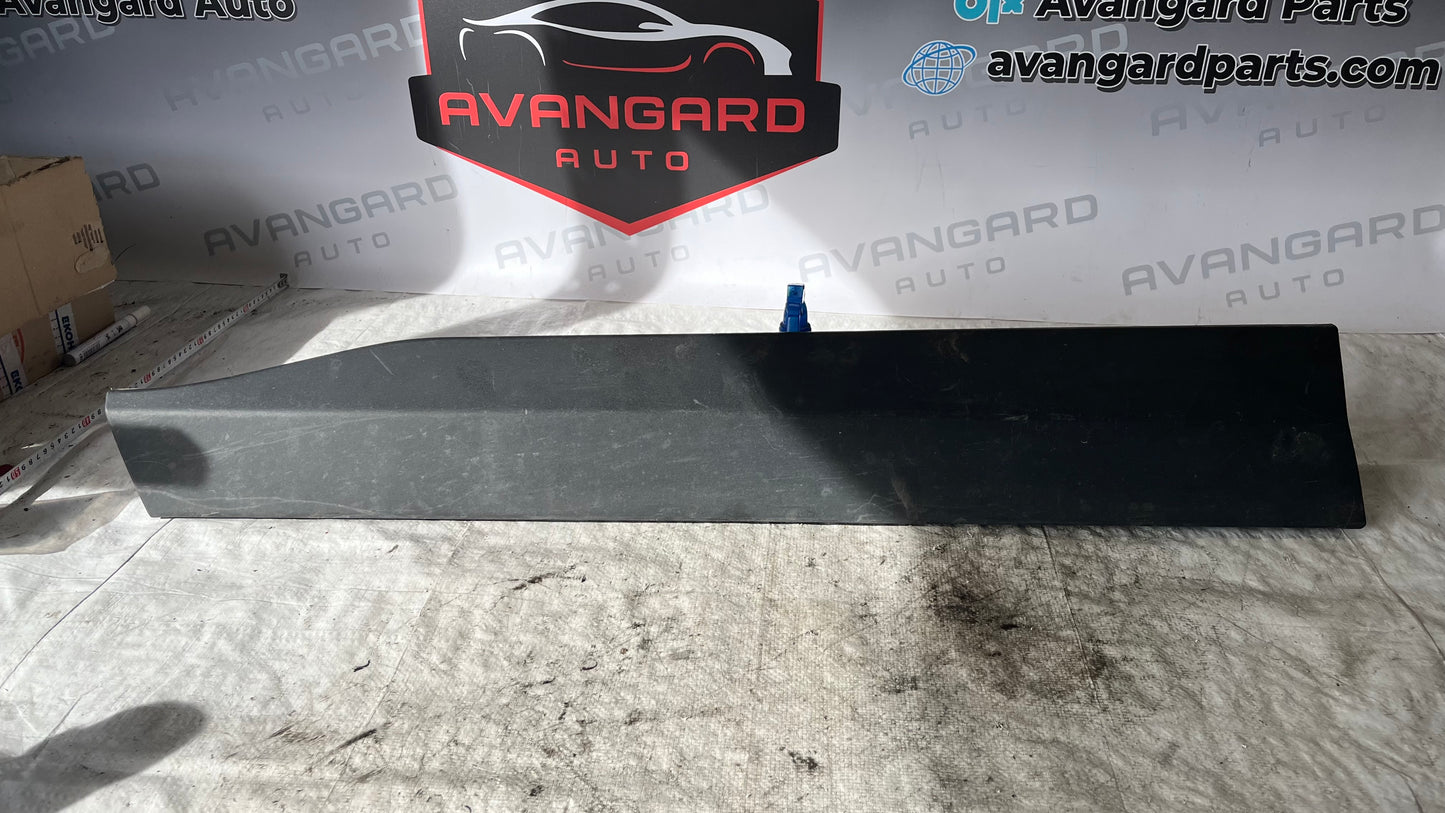 Toyota RAV4 09- декорстивна лайстна за лява врата