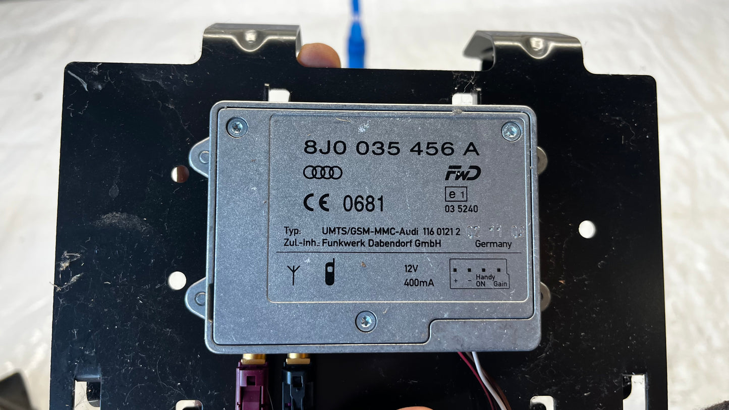 Audi A5 усилвател за антена