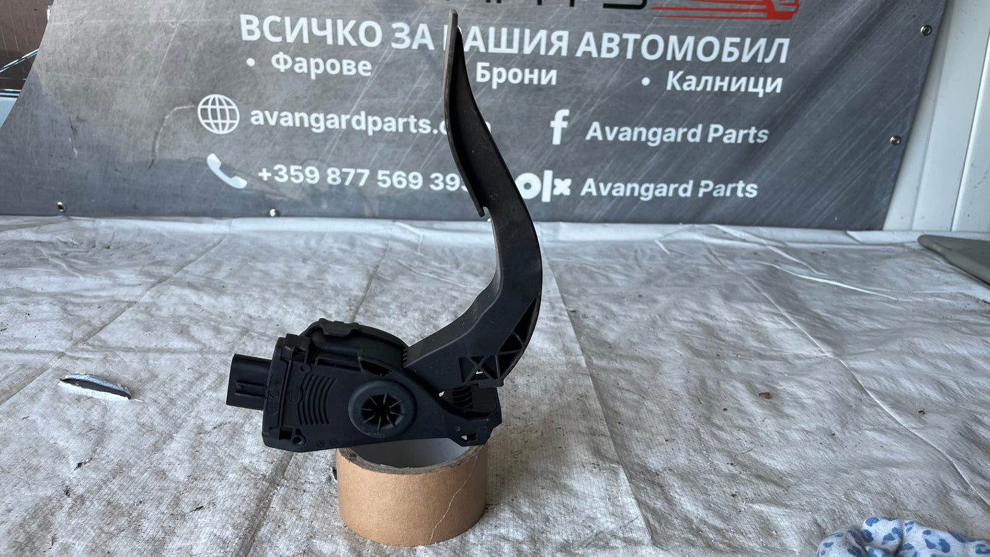 Педал за газ Audi A4 B8