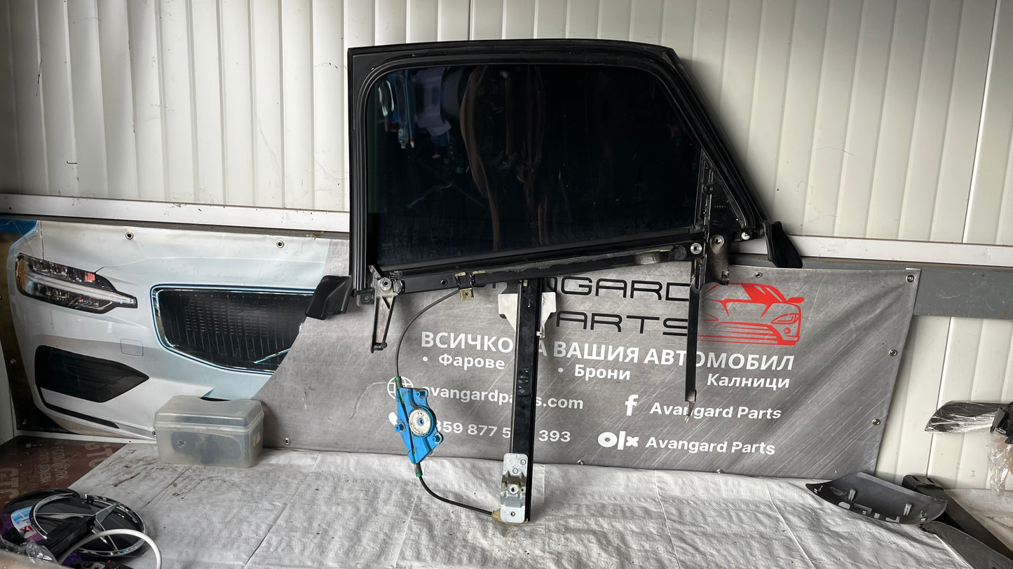 Audi A4 стъкло и рамка на задна дясна врата