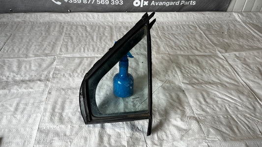 Toyota Yaris 2012 ляво стъкло