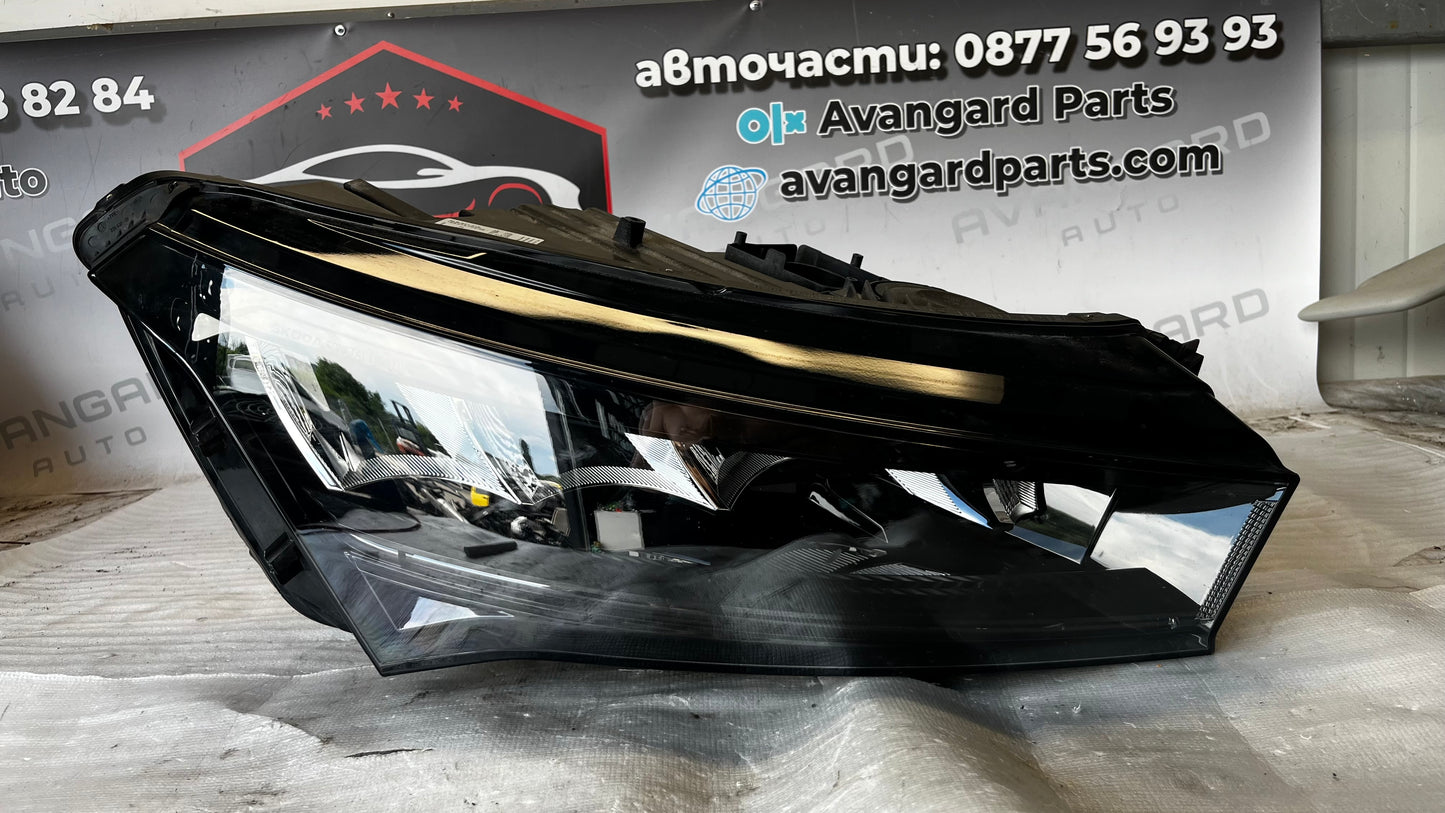 Skoda Enyaq десен фар
