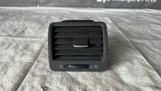 Въздухоотвод VW Golf 5