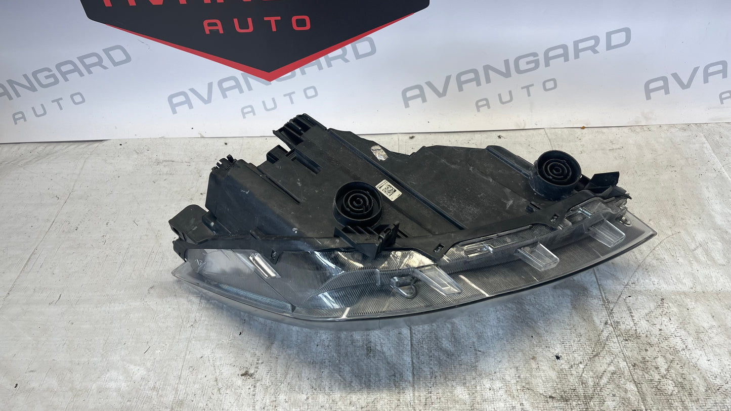 Seat Ibiza 5 ляв фар