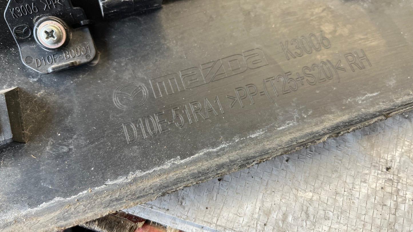 Mazda CX3 декоративна лайстна предна дясна