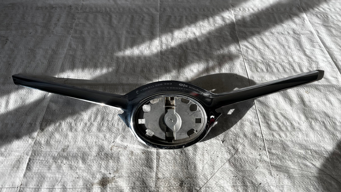 Toyota Auris 2 предна лайстна