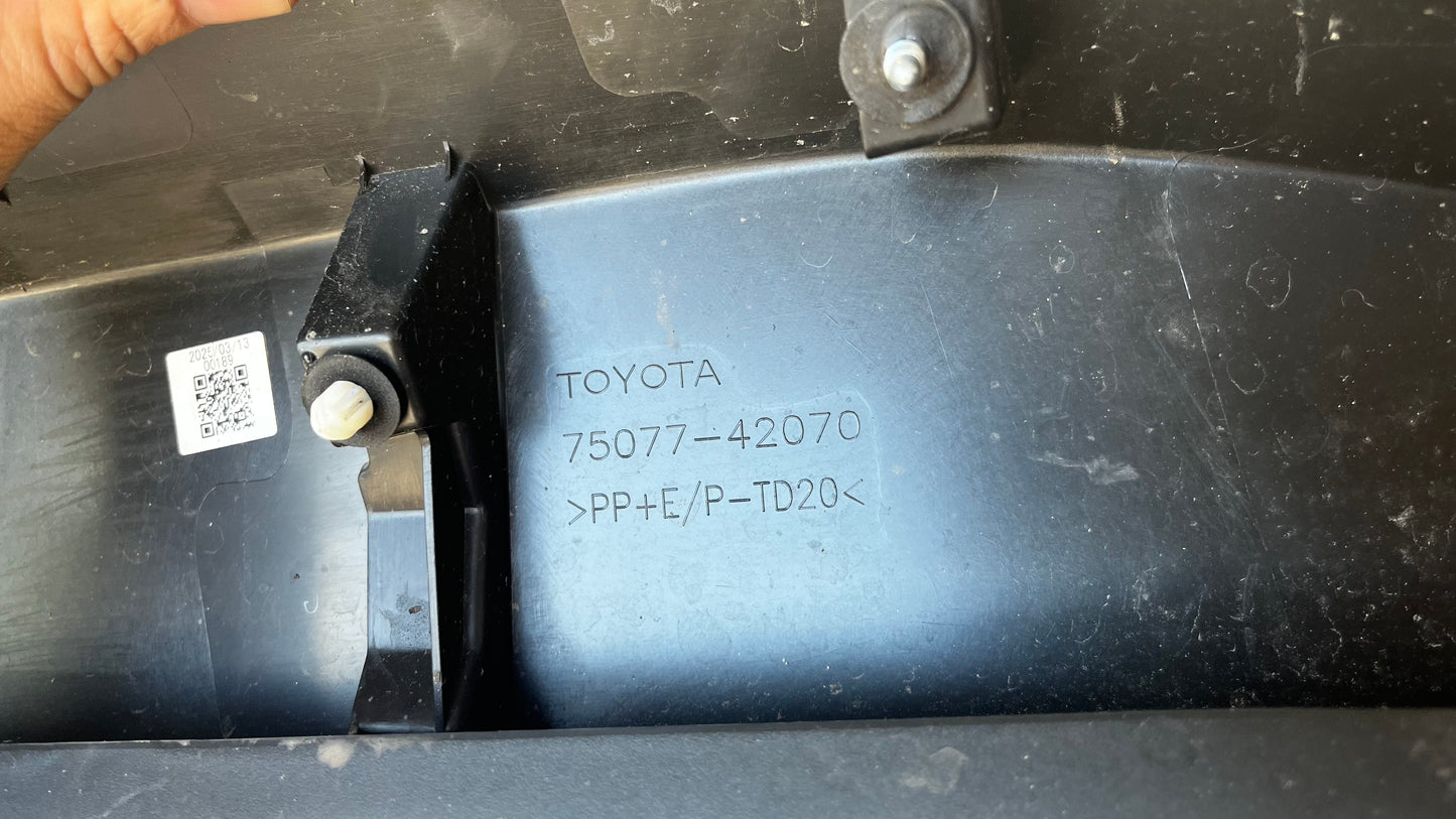 Toyota RAV 4 лайстна задна дясна врата