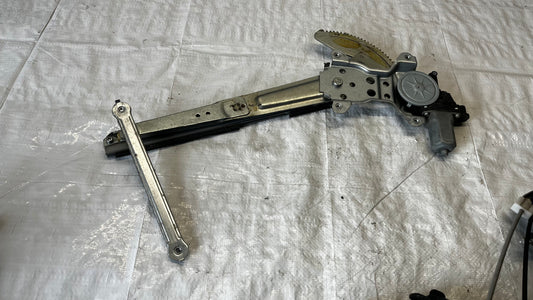 Suzuki SX4 стъклоповдигач