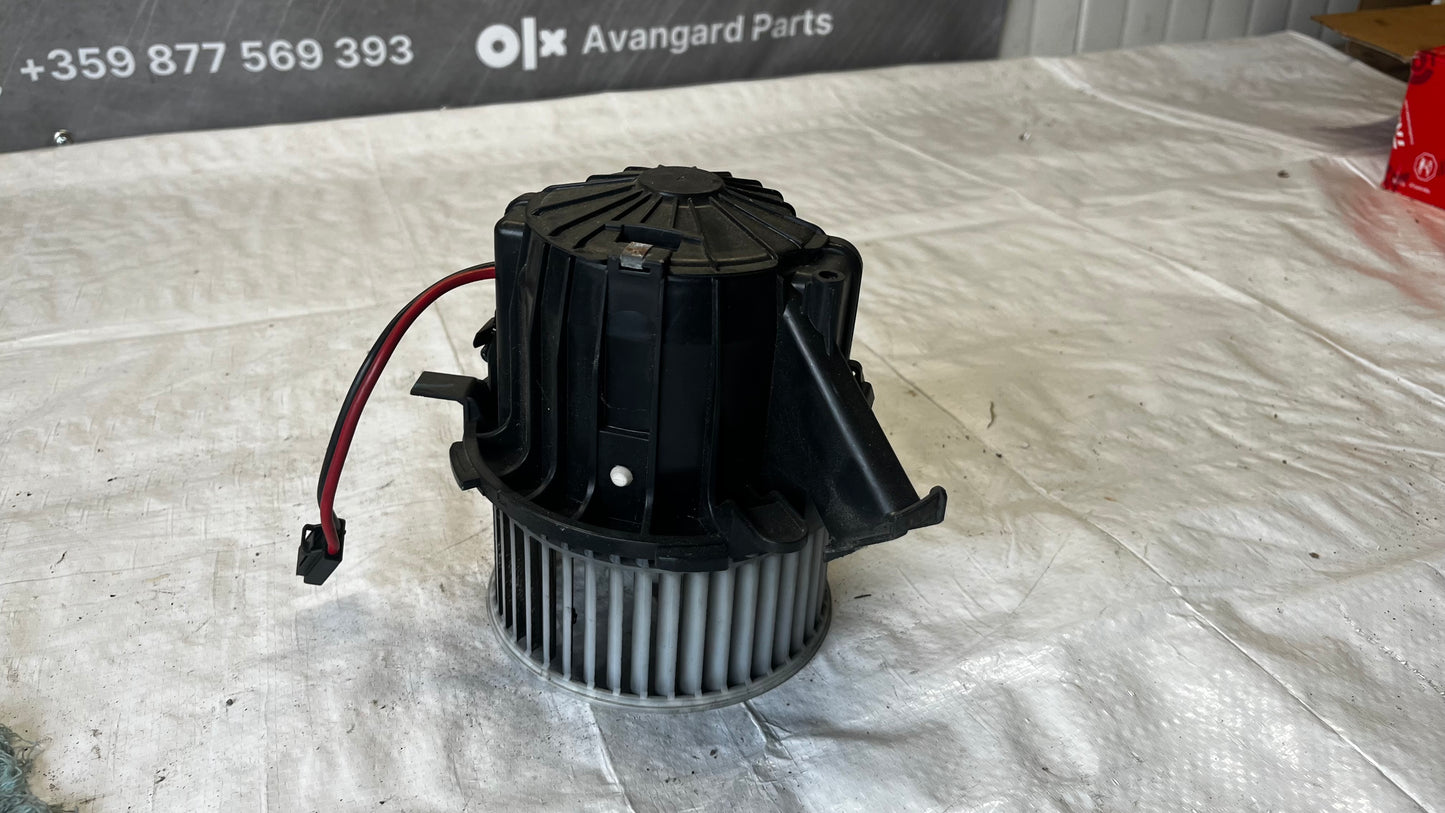 Audi A4 B8 вентилатор парно