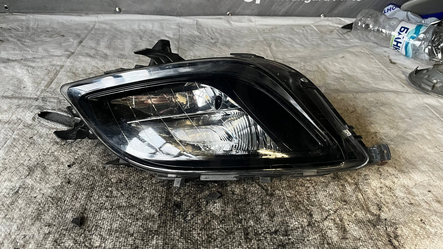 Opel Astra J ляв халоген