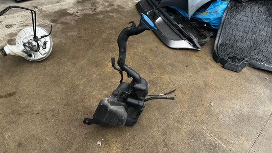 Mercedes B W176 казанче за течност за чистачки