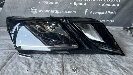 Десен фар Skoda Octavia 3 2018-