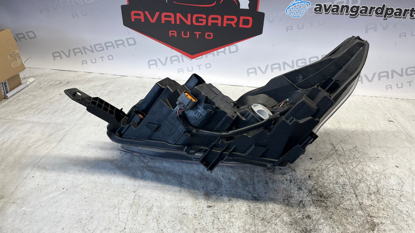 Subaru Legacy 20- десен фар