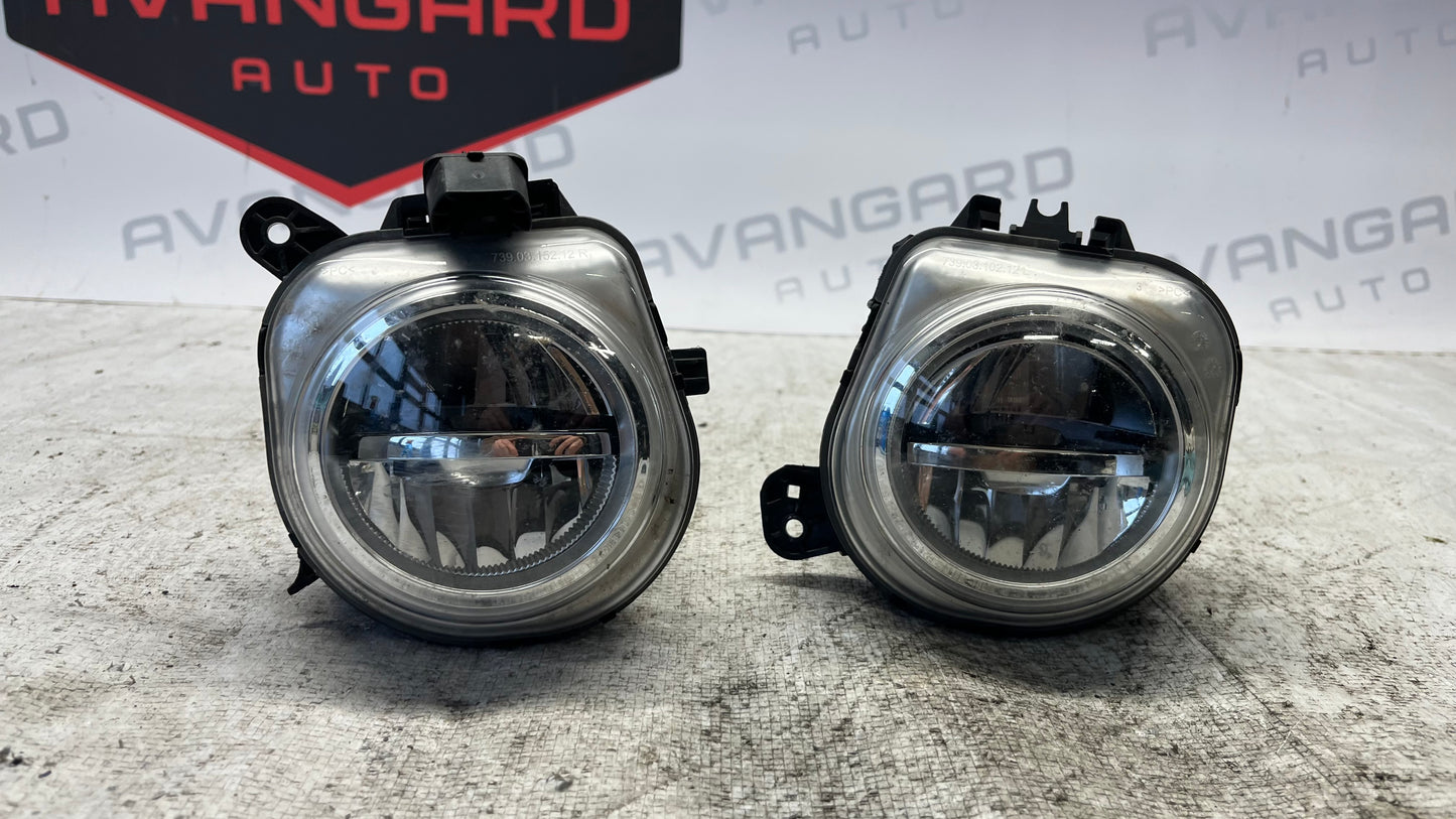 BMW X3 F25 ляв и десен халоген