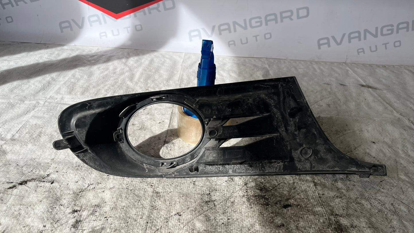 Volkswagen Golf 6 лява решетка за халоген