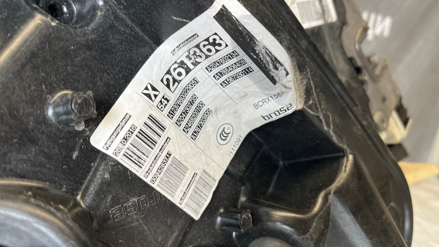 Mercedes A W176 кора на задна дясна врата