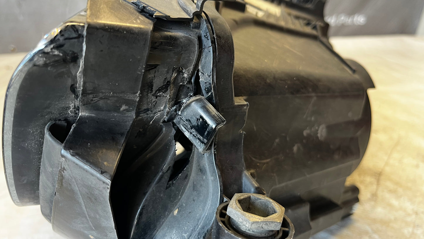 Mercedes Sprinter 18- десен фар