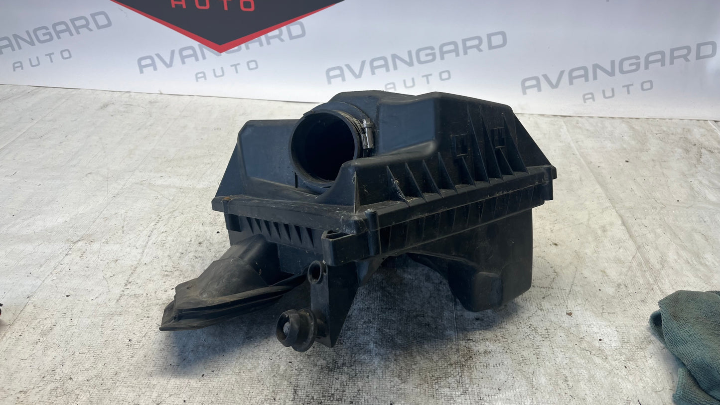 Opel Zafira C кутия въздушен филтър