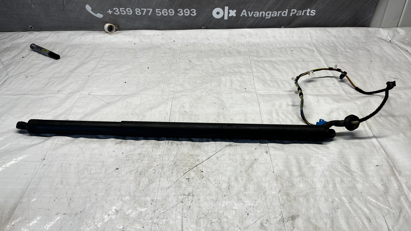 Mercedes GLA X156 амортисьор багажник