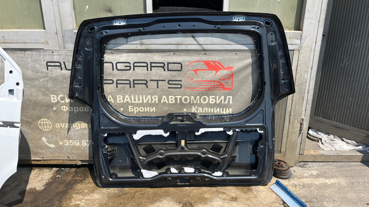 Mercedes EQV 2020- багажна врата