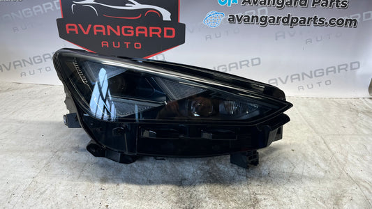 Seat Cupra Formentor десен фар