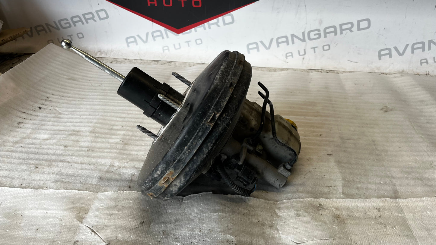 Skoda Fabia 2 серво