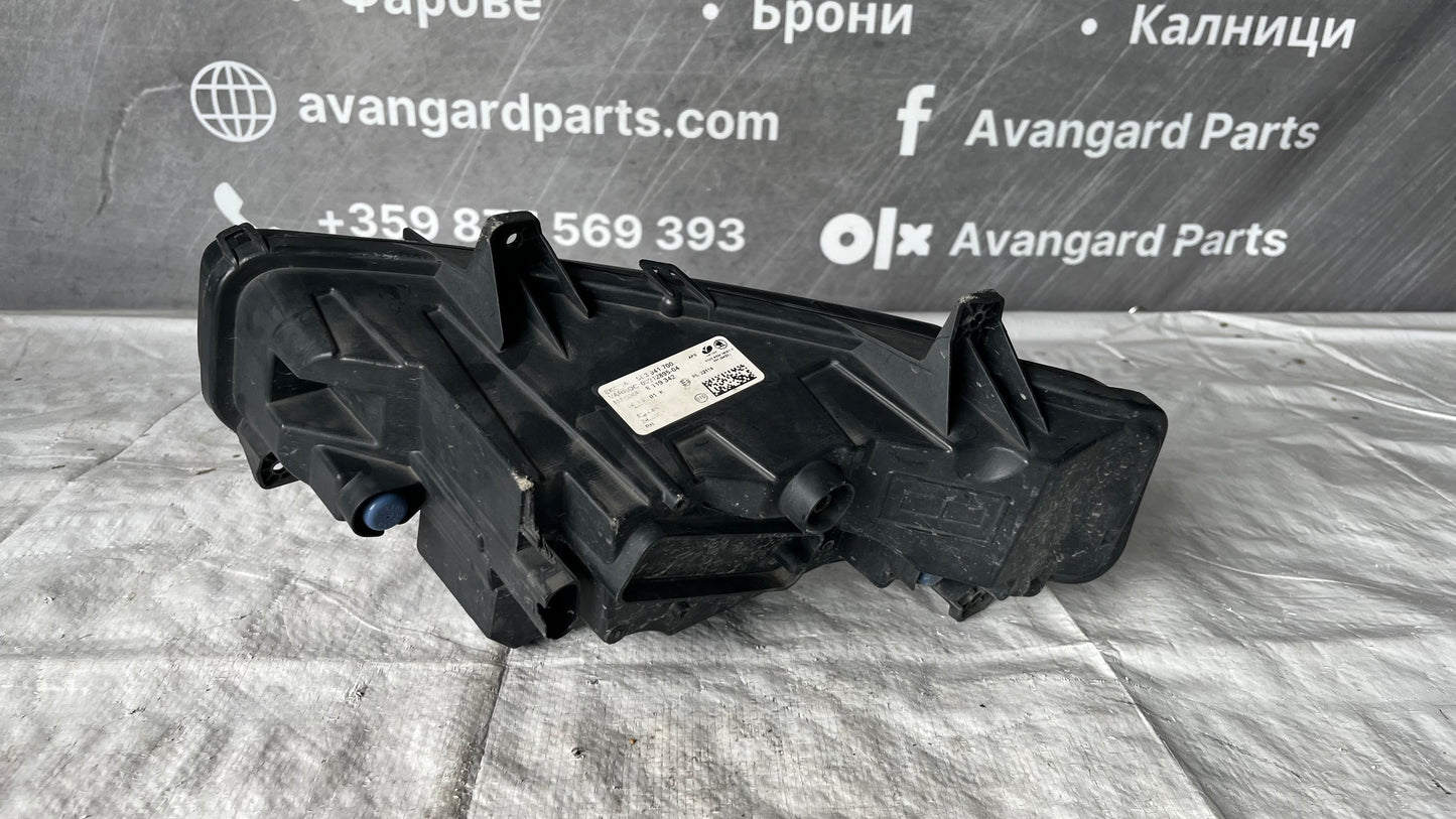 Десен халоген Skoda Octavia 4 2022