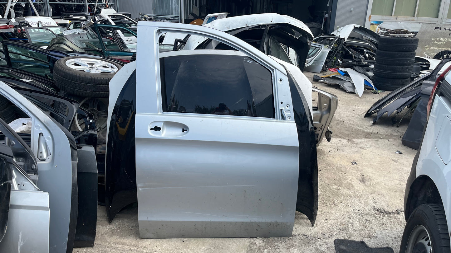 Предна дясна врата Mercedes Vito W447