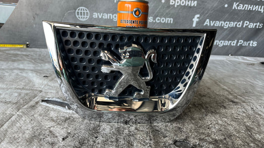 Peugeot 3008 предна емблема