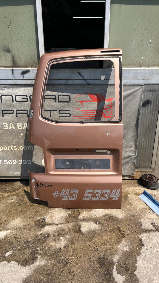 Volkswagen Transporter багажна врата