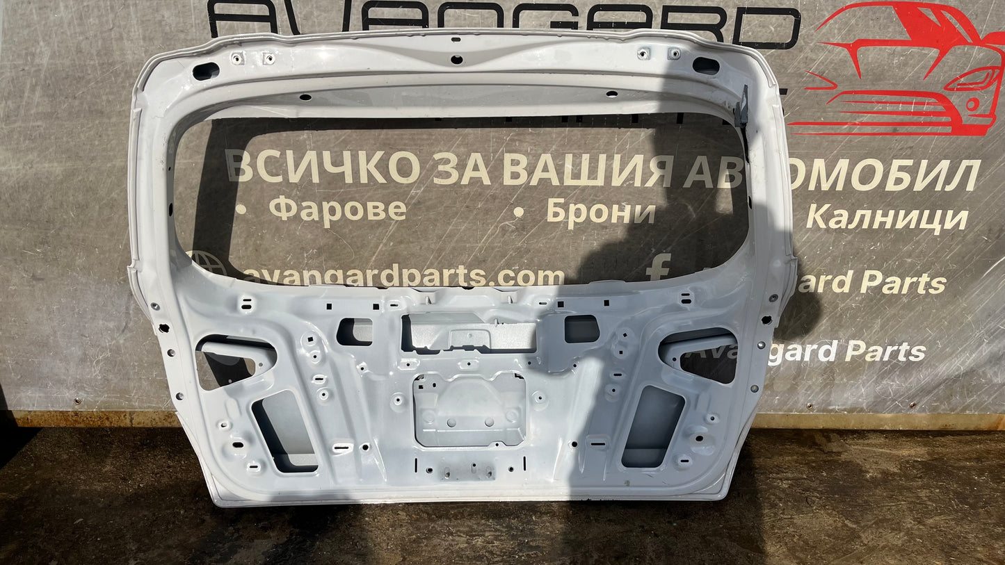 Багажна врата Seat Ateca 2016-