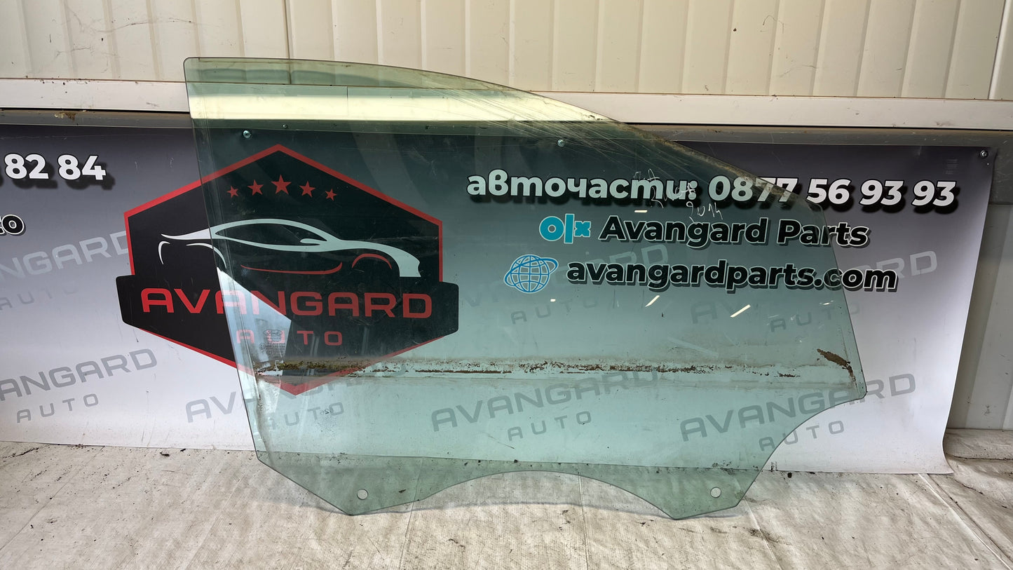 Ford Kuga 1 предно дясно стъкло