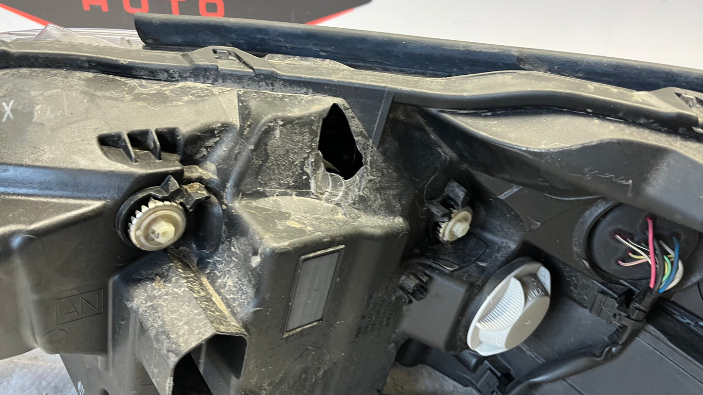 Subaru Legacy 20- десен фар