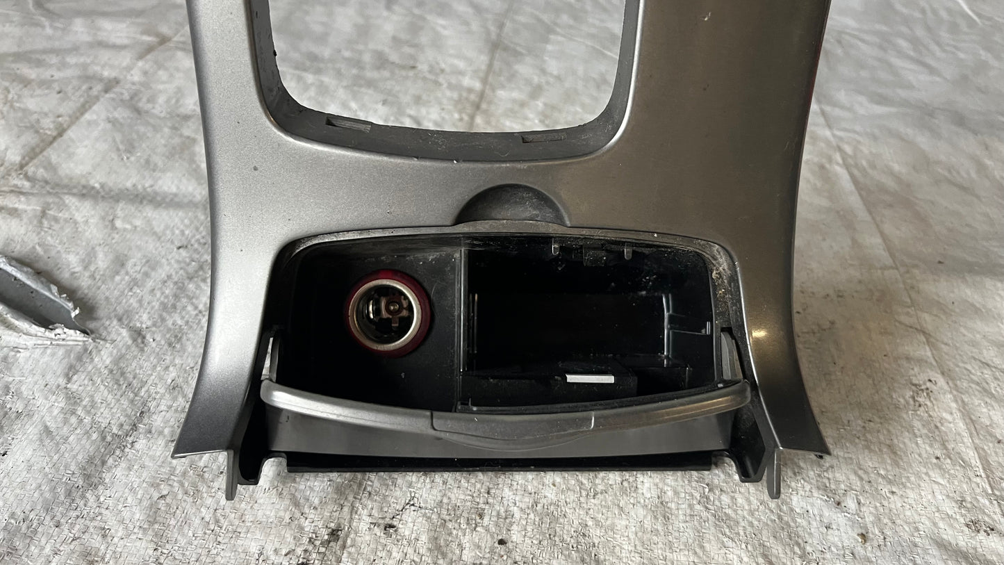 Панел пепелник и запалка Mazda 6 2002-