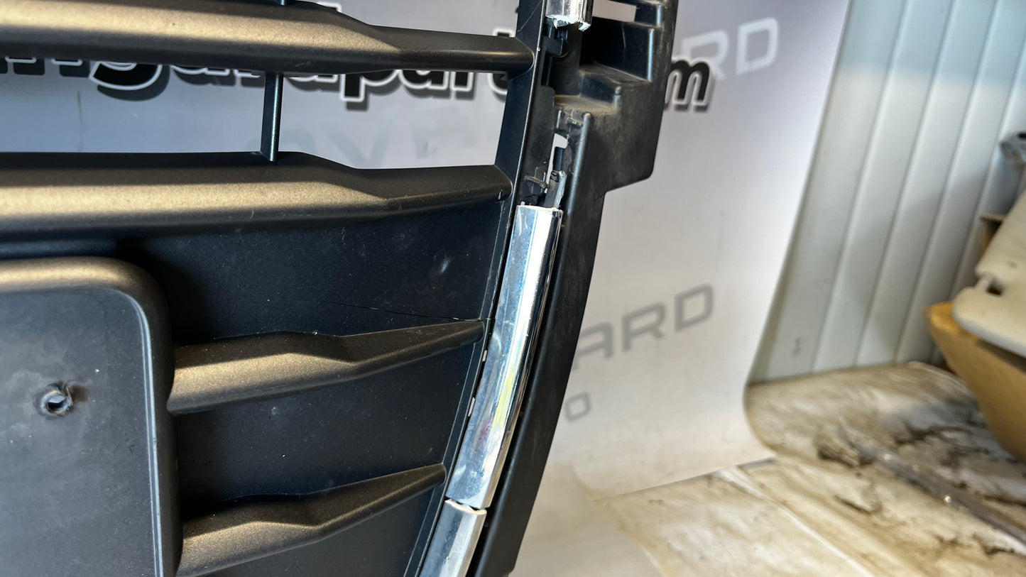 Audi A1 8X предна решетка