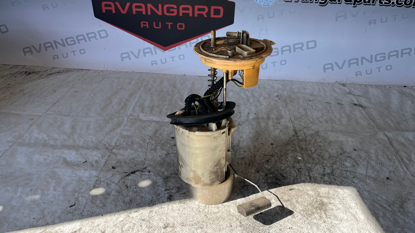 Volkswagen Passat 1.9TDi горивна помпа