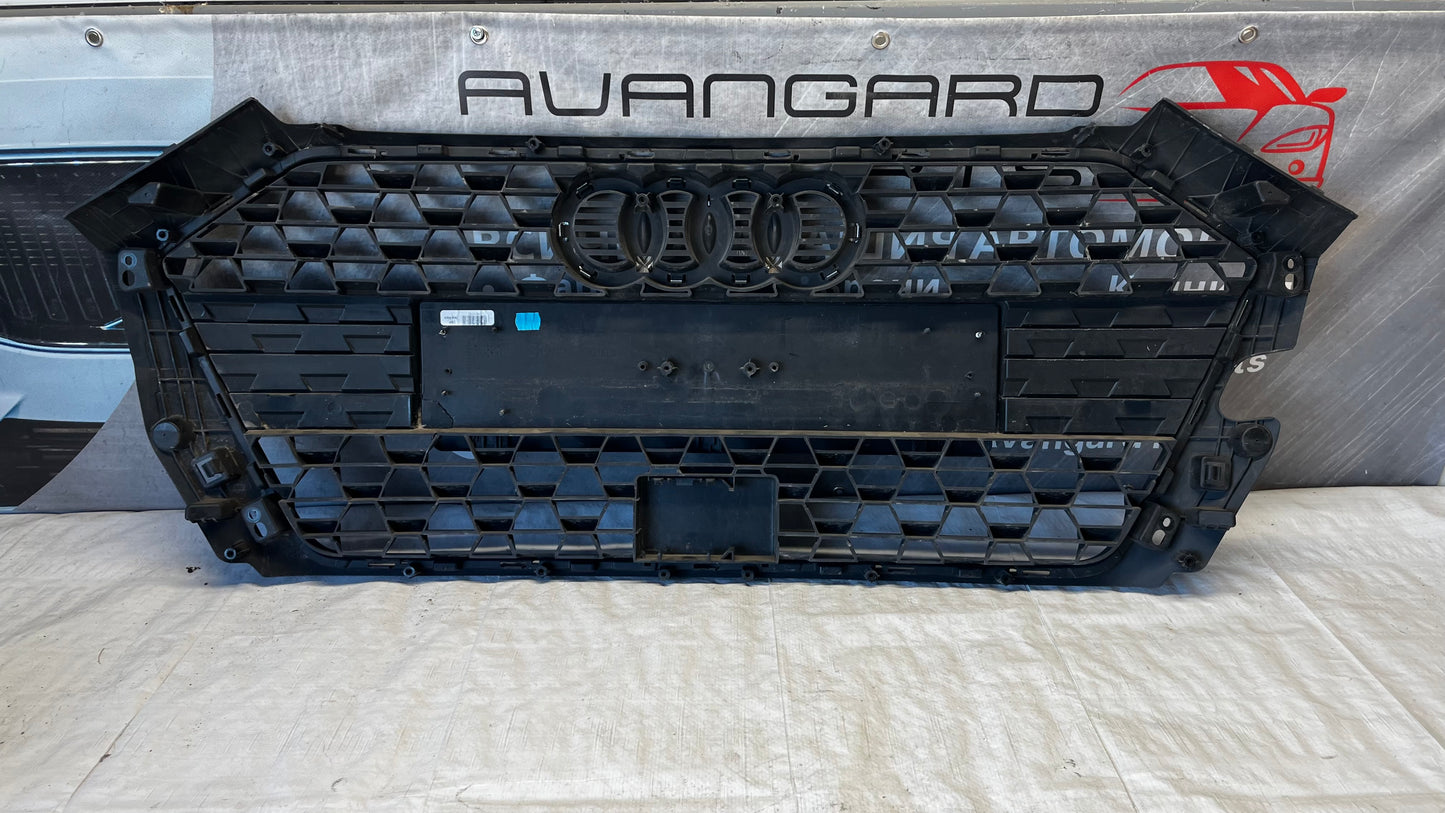 Audi A1 S-Line 2018- предна решетка