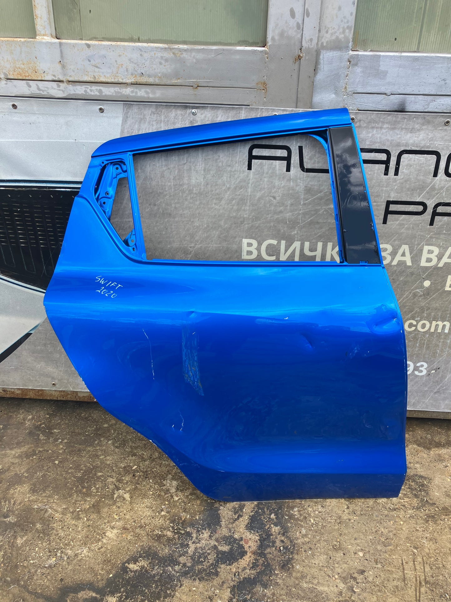 Задна дясна врата за Suzuki Swift 2020г.