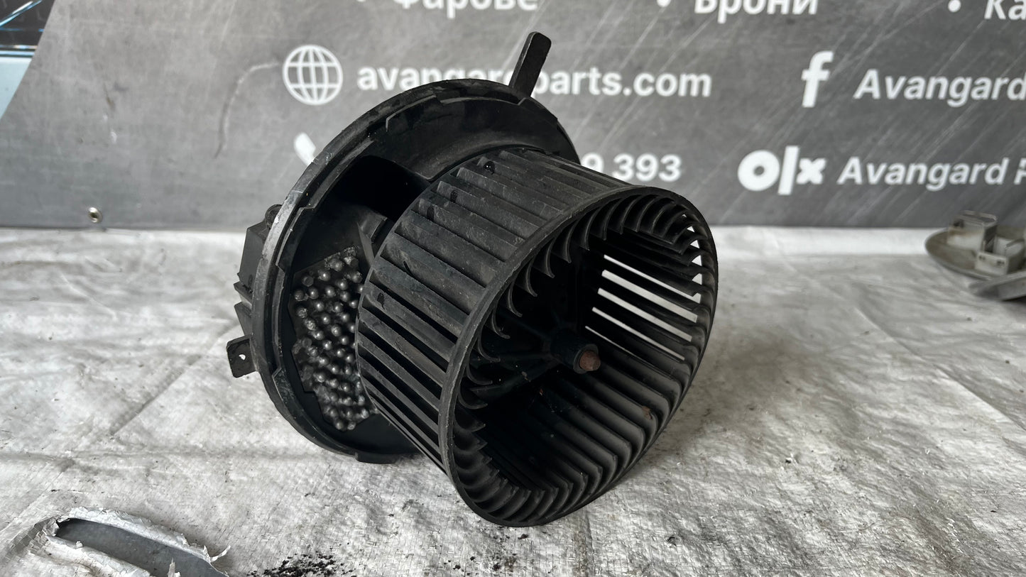 Volkswagen Touran 1 2003- вентилатор парно