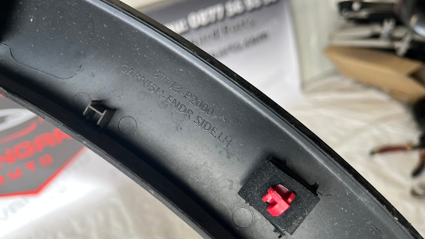 Kia Sorento 2 09- вежда предна лява