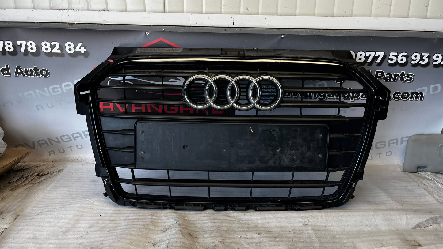 Audi A1 8X предна решетка