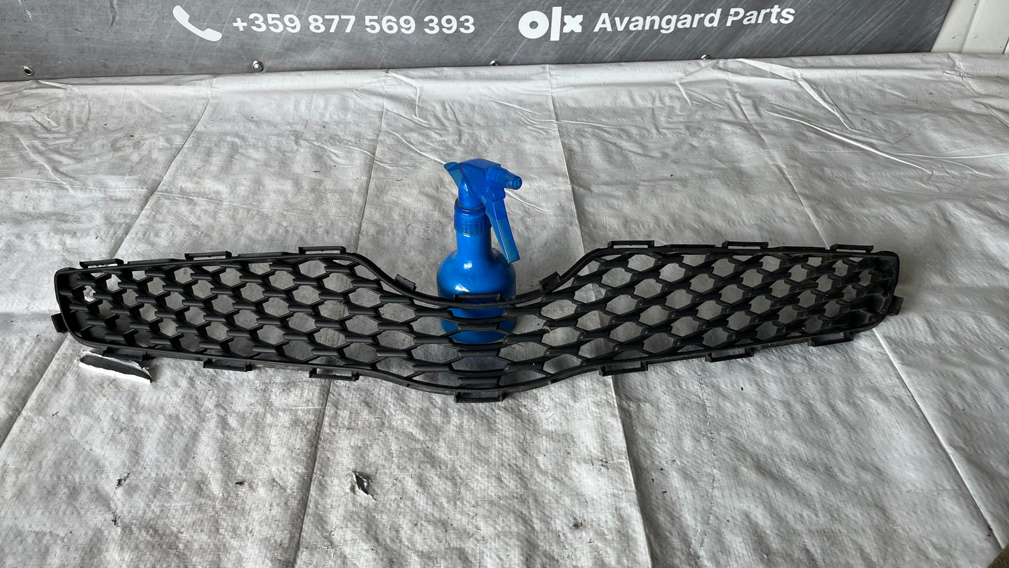 Решетка Toyota Yaris 2005-2011