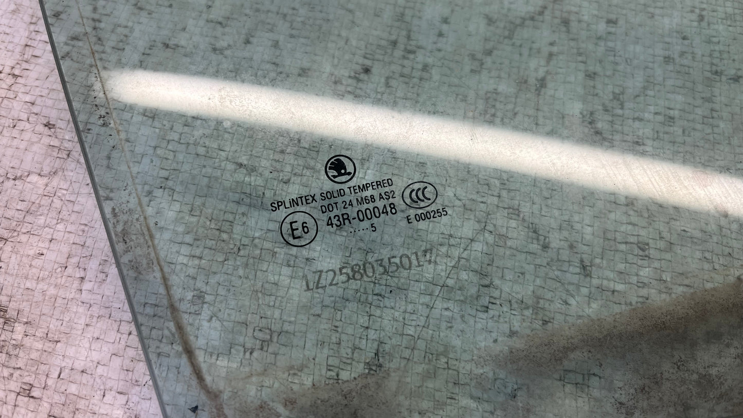 Skoda Octavia 2 задно дясно стъкло